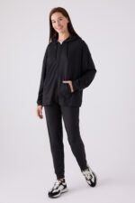 AR3111-S طقم تريننج للنساء قطعتين لون اسود