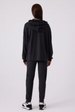 AR3111-S طقم تريننج للنساء قطعتين لون اسود - الصورة 4