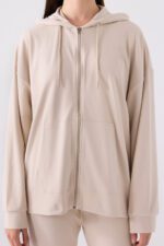 AR3111-S طقم تريننج للنساء قطعتين لون بيج - الصورة 3