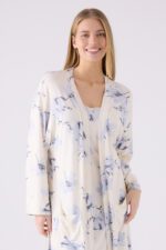 PC8886-S PIERRE CARDIN قميص نوم مع روب انيق ومريح - الصورة 4