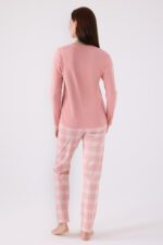 PC8918 PIERRE CARDIN طقم بيجاما قطن للنساء قطعتين لون زهري مع بنطال كاروهات - الصورة 5