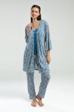 AR3210-S طقم قماش ثلاث قطع مع روب للنساء بتصميم ولون انيق - الصورة 4