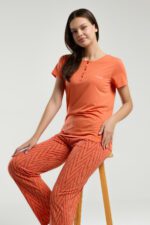 ⁦PC8993-S PIERRE CARDIN   طقم بيجاما قطعتين للنساء قطن بتصميم ولون صيفي مميز⁩ - الصورة ⁦5⁩