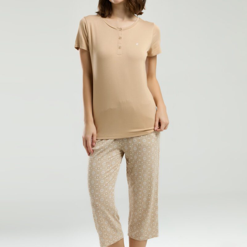 PC9002 PIERRE CARDIN طقم بيجاما للنساء برمودا قطعتين لون رملي