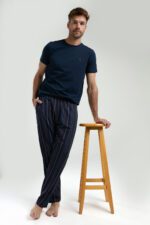 AR3352-S طقم بيجاما قطن للرجال قطعتين بلوز لون كحلي مع بنطال مقلم