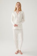 PC7717-S PIERRE CARDIN طقم بيجاما بأزرار لون ابيض قطن - الصورة 3