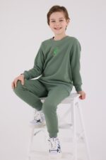 RP3652 طقم شتوي دافئ للاولاد مبطن لون اخضر