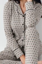 ⁦PC9103-S PIERRE CARDIN طقم بيجاما بأزرار انيق⁩ - الصورة ⁦4⁩