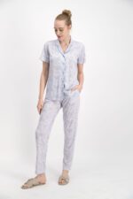 ⁦AR1269-S-V1  طقم بيجاما ازرار قطعتين مزخرف لون نهدي⁩ - الصورة ⁦2⁩