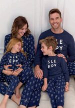 AR1427 طقم بيجاما شتوي قطعتين لون كحلي "SLEEPY" - Family Collection