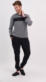 AR1599 طقم بيجاما قطعتين بلوز لون سكني مع خط عريض لون اسود وبنطال لون اسود