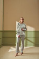 F -4207 طقم بيجاما شتوي ثلاث قطع مع روب صوف مخططة