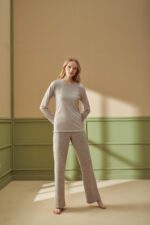 ⁦F -4207 طقم بيجاما شتوي ثلاث قطع مع روب صوف مخططة⁩ - الصورة ⁦6⁩