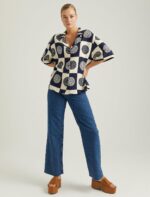 ⁦S22G203-GOMLEK NAVYقميص كتان نصف كم بأزرار  منقوش⁩ - الصورة ⁦3⁩