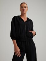 ⁦S22E011 طقم عملي تريننج جاكيت سحاب مع طاقية وبنطال عريض⁩ - الصورة ⁦18⁩