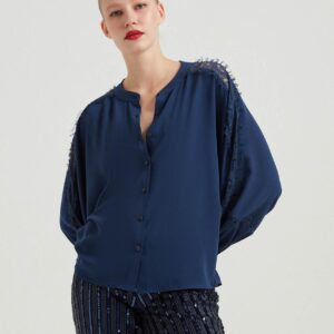 W22G473- قميص لون كحلي باكمام من دانتيل