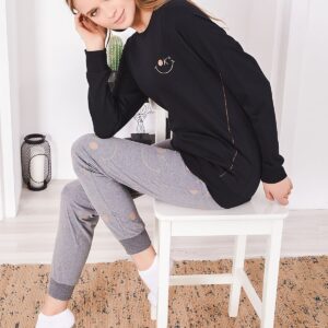 AR2180-S طقم بيجاما قطن قطعتين للنساء بنطال رمادي مع بلوز لون اسود