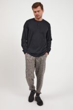 AR2316-S طقم بيجاما قطعتين للرجال قطن خريفي بنطال مقلم مع بلوز لون اسود بثلاثة ازرار