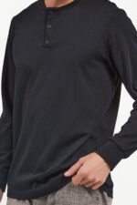 AR2316-S طقم بيجاما قطعتين للرجال قطن خريفي بنطال مقلم مع بلوز لون اسود بثلاثة ازرار - الصورة 4