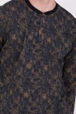 ⁦AR2319-S-V1 طقم بيجاما قطعتين للرجال قطن خريفي بنطال لون اسود مع بلوز مقلمة بثلاثة ازرار⁩ - الصورة ⁦4⁩