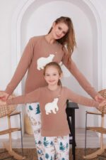 AR2161 من كولكشن الام وابنتها بيجاما قطعتين دافئة ومريحة