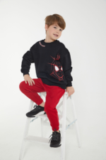 D4723-3 تريننج مبطن سبايدر مان بلوز لون اسود مع بنطال لون احمر