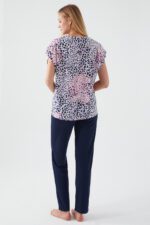 ⁦PC8561-S PIERRE CARDIN طقم بيتي للنساء قطعتين بلوز نصف كم بنقش الفهد مع بنطال لون كحلي⁩ - الصورة ⁦6⁩