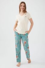 AR2414-S طقم بيجاما قطن قطعتين بلوز لون كريمي مع بنطال مرسوم