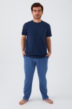 ar2539-s طقم بيجاما قطعتين قطن للرجال بلوز لون كحلي مع بنطال لون ازرق - الصورة 2