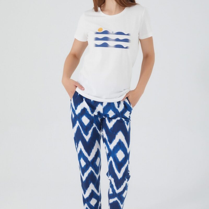 AR2400-S طقم بيجاما قطن للنساء بلوز لون ابيض مع بنطال مخطط بالازرق والابيض