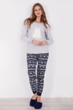 AR2154 من كولكشن العائلة الام مع ابنتها بيجاما قطن سوبيرم قطعتين بلوز لون رمادي فاتح مع بنطال لون كحلي - الصورة 6