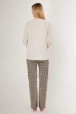 AR2674-S طقم بيتي مميز قطعتين بلوز صوف لون اوفوايت مع بنطال مقلم - الصورة 6