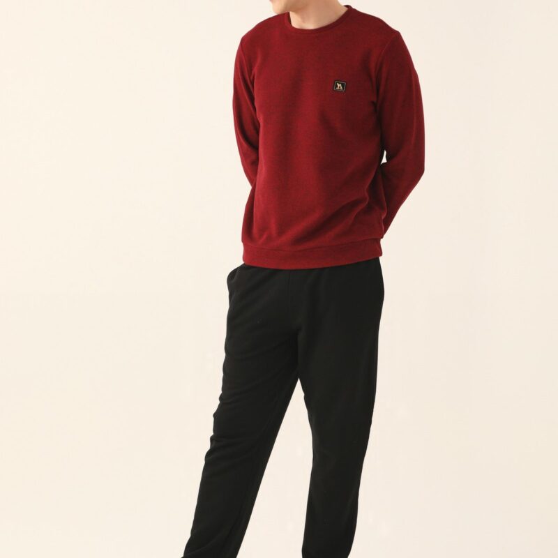 AR2782-S طقم بيجاما قطعتين بلونها المميز للرجال بلوز لون خمري تريكو مع بنطال لون اسود قطن