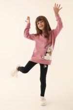 RP3243 طقم تريننج للبنات قطن ثلاث خيوط بلوز لون زهري طويلة مع  بنطال تايت لون اسود - الصورة 2