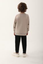 RP3287طقم تريننج للاولاد مبطن ودافئ بلوز لون بيج مع بنطال لون اسود - الصورة 5