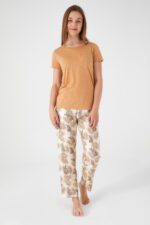 AR2435-Sطقم بيتي قطعتين  بلوز قطن لون كامل مع بنطال قماش - الصورة 5