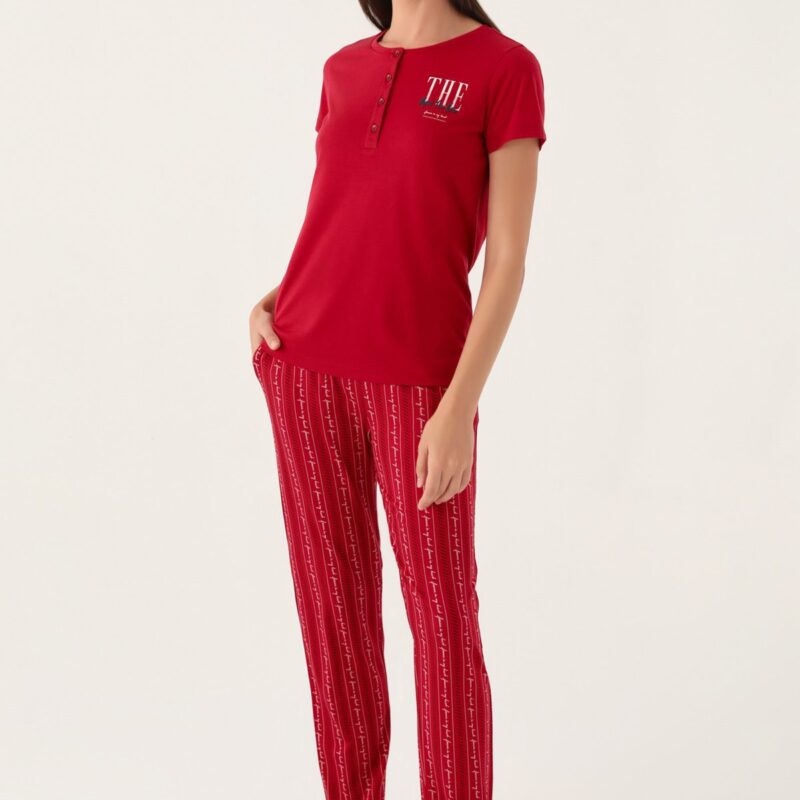 AR2908 طقم بيجاما للنساء قطن الزبدة بتصميم مريح ولون مميز من الاحمر