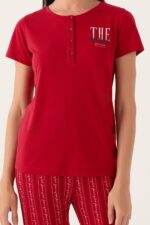 AR2908 طقم بيجاما للنساء قطن الزبدة بتصميم مريح ولون مميز من الاحمر - الصورة 3