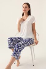 AR2940-S طقم بيتي برمودا قطعتين بلوز لون ابيض مع بنطال برمودا قماش بتصميم والوان مميزة