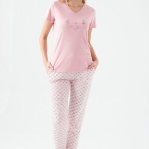 PC8618-S PIERRE CARDIN طقم بيجاما للنساء من ماركة بيير كاردان بلوز لون زهري مع بنطال مورد