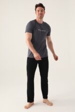 AR3001-S طقم بيجاما قطن للرجال  قطعتين بلوز لون رمادي مع بنطال لون اسود - الصورة 5