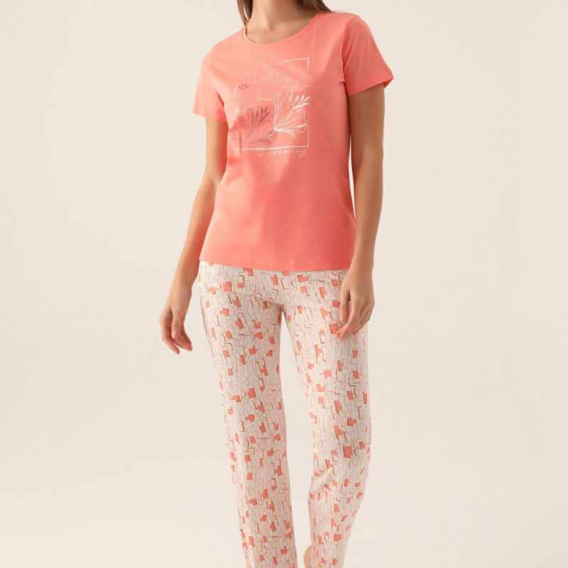 AR2890-S طقم بيجاما للنساء قطعتين مميز بتصميمه بلوز لون اورنج