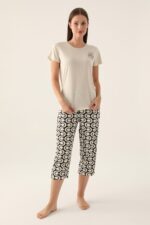 AR2894 طقم بيجاما برمودا للنساء لون بيج