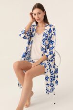 ⁦AR2924-S طقم بيتي ثلاث قطع للنساء بتصميم مميز والوان صيفية⁩ - الصورة ⁦4⁩