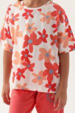 ⁦RP3395 طقم برمودا قطن للبنات بلوز فلو مزينة بالورود لون اورونج⁩ - الصورة ⁦3⁩