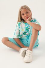 RP3395 طقم برمودا قطن للبنات بلوز فلو مزينة بالورود لون ازرق سماوي - الصورة 5