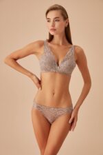 ⁦SW8370 - Lacy Soft Bra Lilac حمالة صدر دانتيل من دون سلك لون ليلك⁩ - الصورة ⁦2⁩