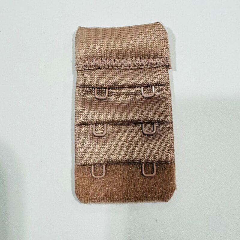 SW1074 Hook 3 X 2 1 piece وصلة لحمالة الصدر لون كابتشينو