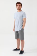 AR2046-S طقم شورت للرجال قطن بلوز لون ازرق سماوي مع شورت لون رمادي فاتح