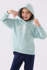 ⁦RP3483 تريننج للبنات مبطن ودافئ بلوز هودي مع طاقية وبنطال لون كحلي⁩ - الصورة ⁦3⁩